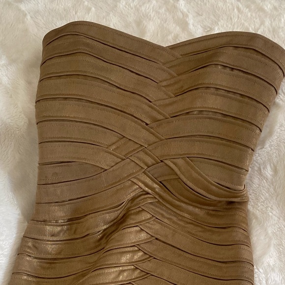 Dress - Picture 3 of 5